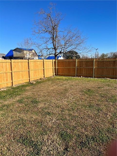 7512 ADVENTURE Avenue New Orleans LA 70129