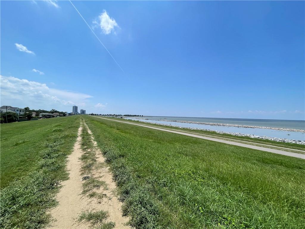 1514 OCEAN Drive