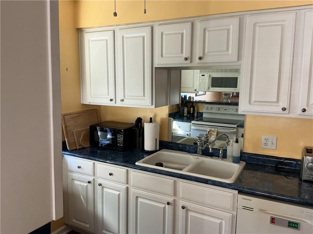 Kenner, Louisiana 70065, United States, 3 Bedrooms Bedrooms, ,2 BathroomsBathrooms,Residential,Active,247301