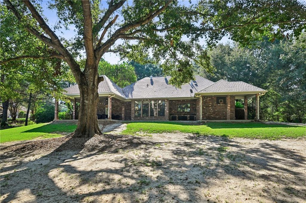 402 HIGHLAND CREST Drive
