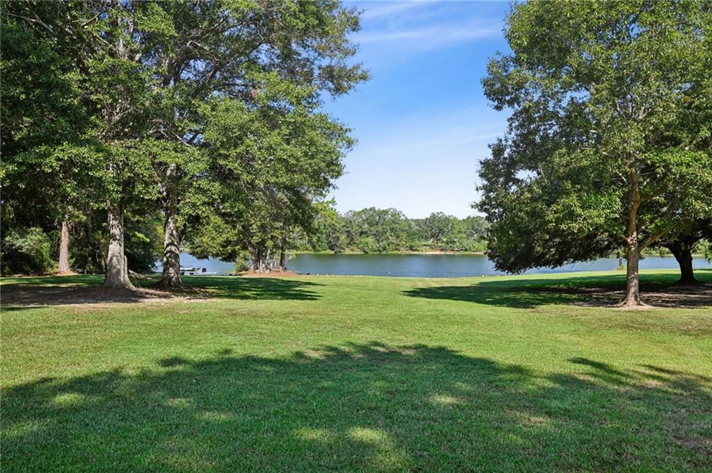 402 HIGHLAND CREST Drive