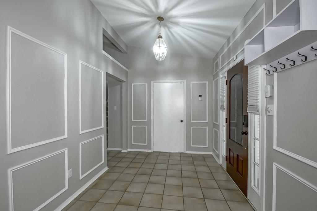 1550 DE BATTISTA Place