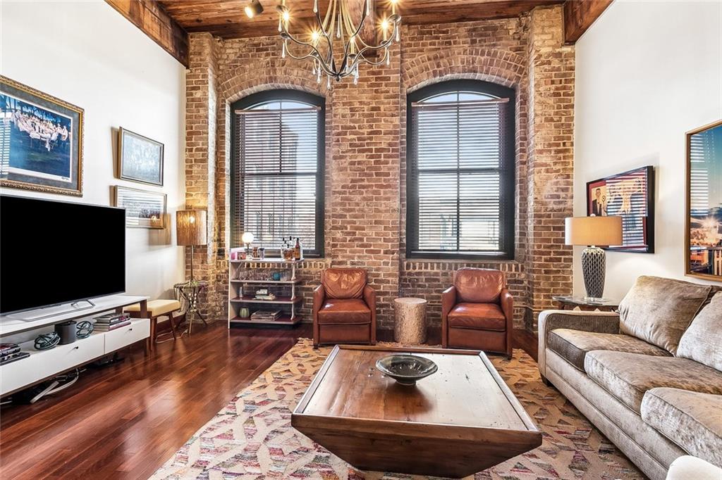 1107 S PETERS Street 316