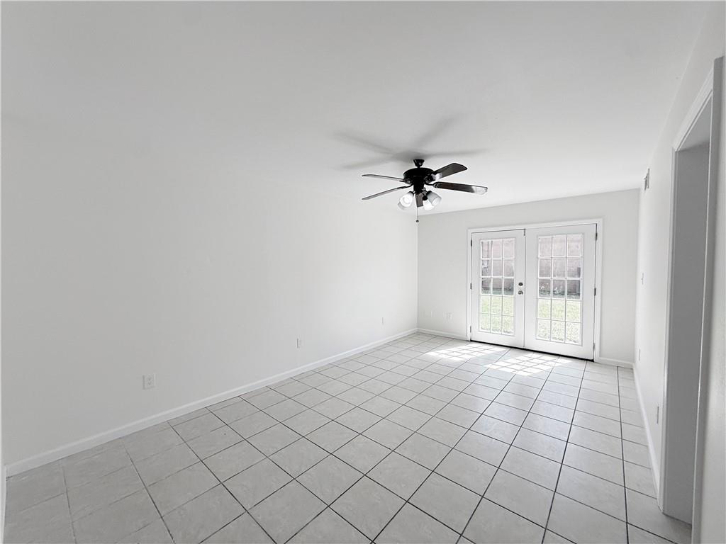 2525 RIVERLAND Drive