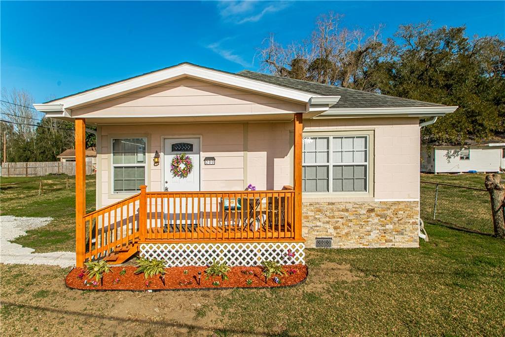 Reserve, Louisiana 70084, United States, 2 Bedrooms Bedrooms, ,1 BathroomBathrooms,Residential,Pending,64037