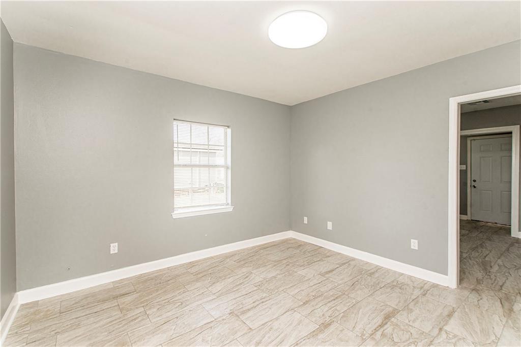 Reserve, Louisiana 70084, United States, 2 Bedrooms Bedrooms, ,1 BathroomBathrooms,Residential,Pending,64037