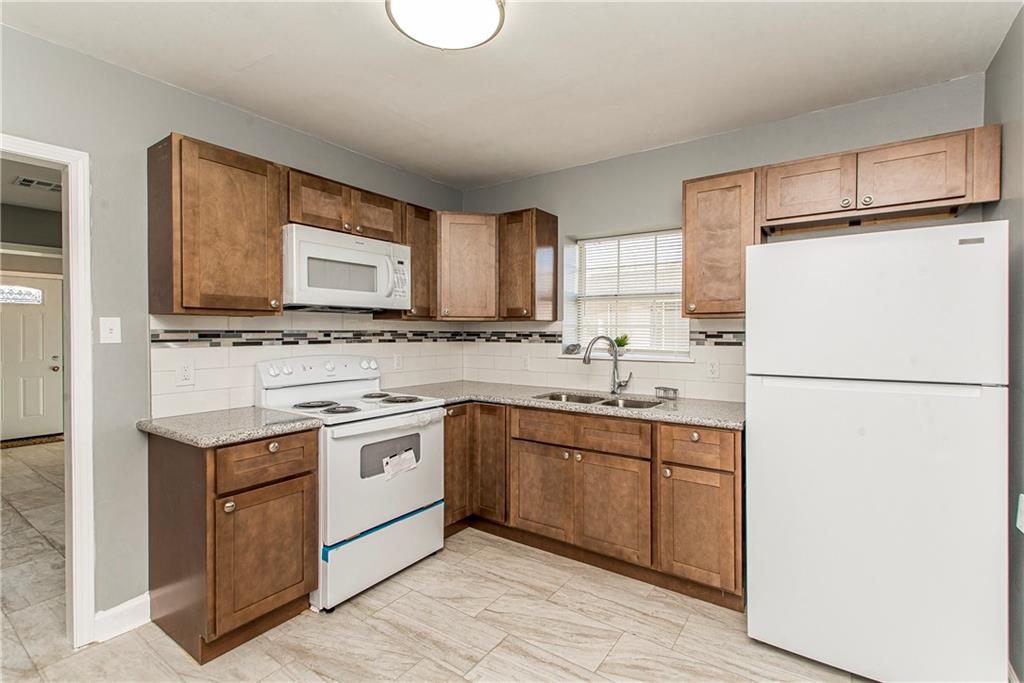 Reserve, Louisiana 70084, United States, 2 Bedrooms Bedrooms, ,1 BathroomBathrooms,Residential,Pending,64037