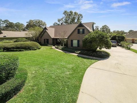 105 W RUELLE Drive Mandeville LA 70471