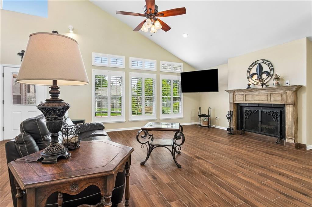 20 FAIRWAY VIEW Drive