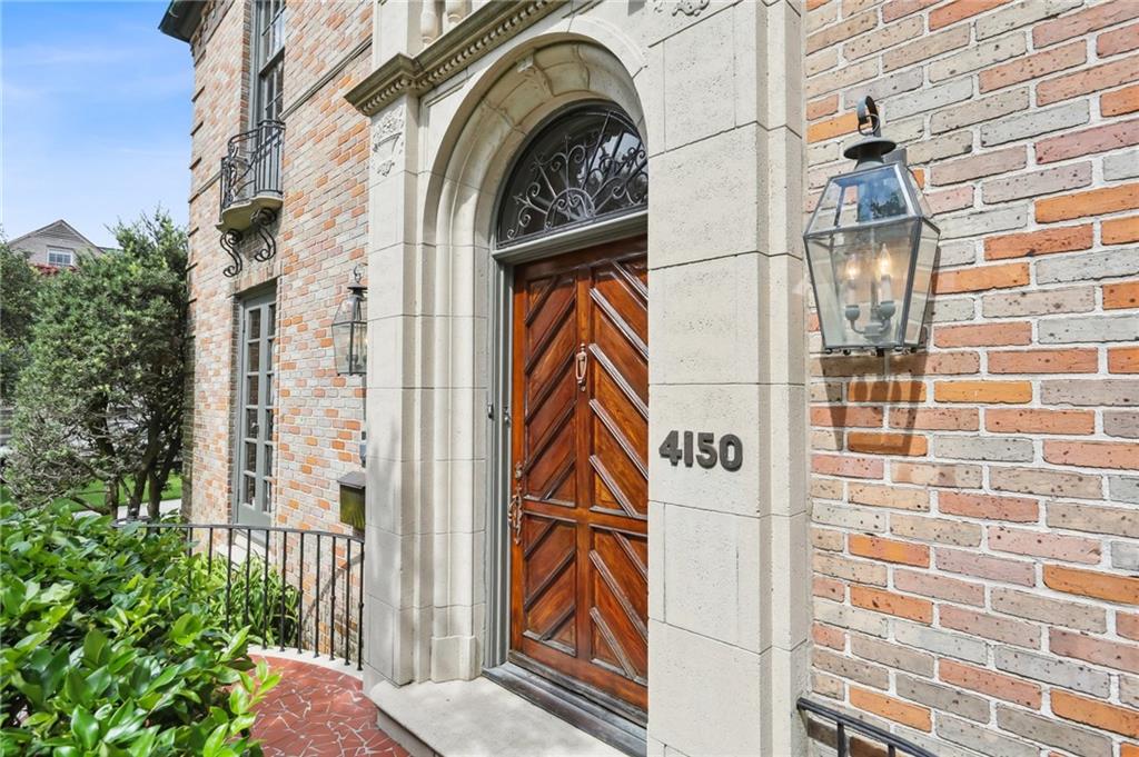 4150 VENDOME Place