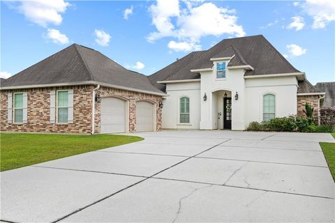 Photo of 2473 DIXIE Drive, Covington, LA 70435 (MLS # 2558145)