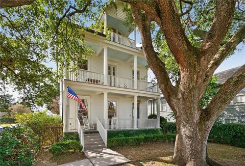 5900 TCHOUPITOULAS Street New Orleans LA 70115