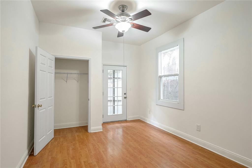 New Orleans, Louisiana 70130, United States, 2 Bedrooms Bedrooms, ,1 BathroomBathrooms,Residential,Pending,33904