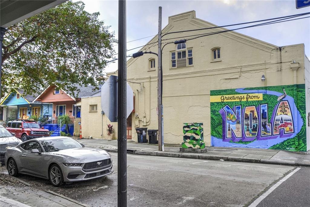 New Orleans, Louisiana 70130, United States, 2 Bedrooms Bedrooms, ,1 BathroomBathrooms,Residential,Pending,33904