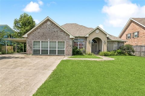 9000 CHRETIEN POINT Place River Ridge LA 70123