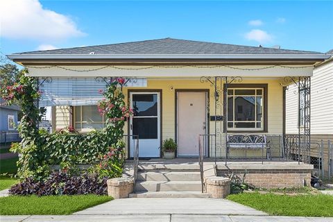 1934 36 SPAIN Street New Orleans LA 70117