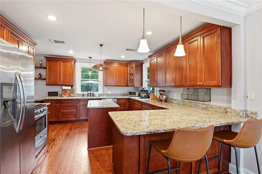 3416 VINCENNES Place