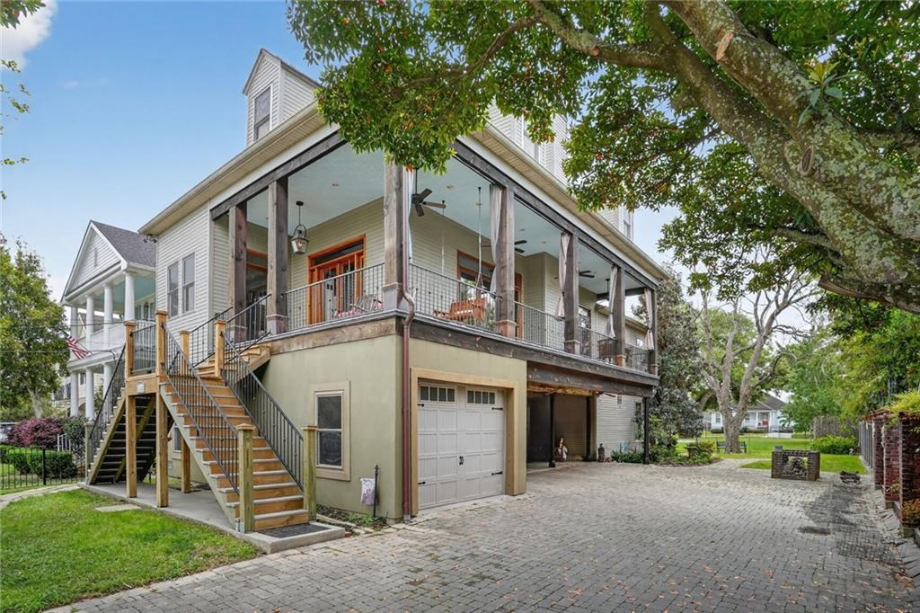 338 HAY Place