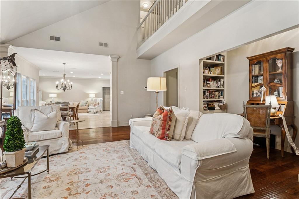 405 INDEPENDENCE Drive
