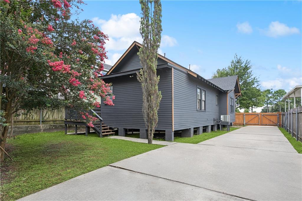 New Orleans, Louisiana 70124, United States, 3 Bedrooms Bedrooms, ,2 BathroomsBathrooms,Residential,Active,159323