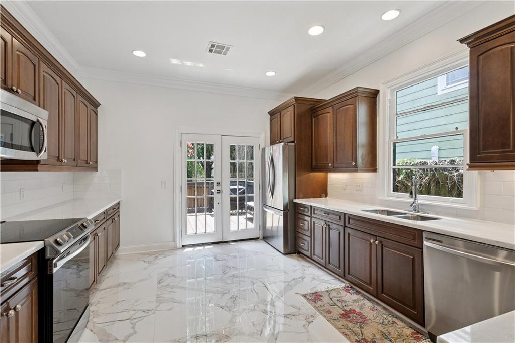 New Orleans, Louisiana 70124, United States, 3 Bedrooms Bedrooms, ,2 BathroomsBathrooms,Residential,Active,159323