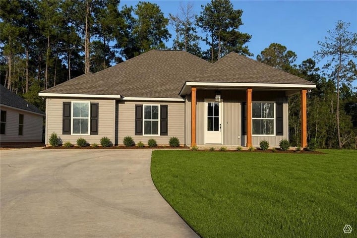 Photo 1 of 19 — 70152 5TH Street, Covington, LA 70447