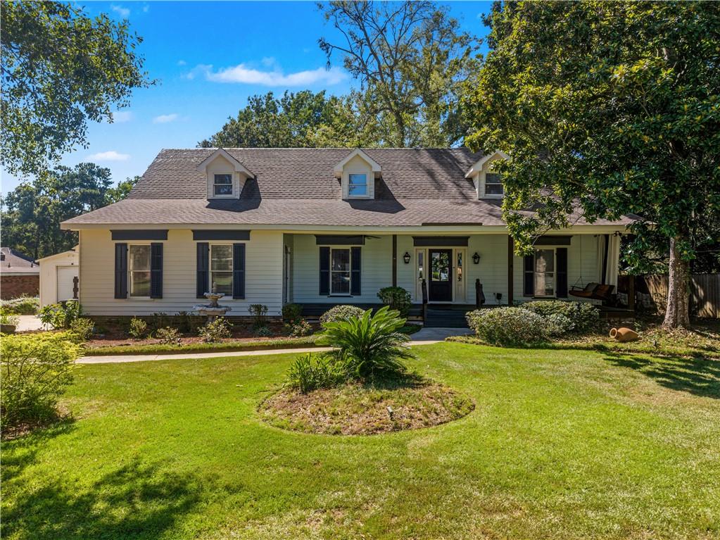 914 BEAU CHENE Drive