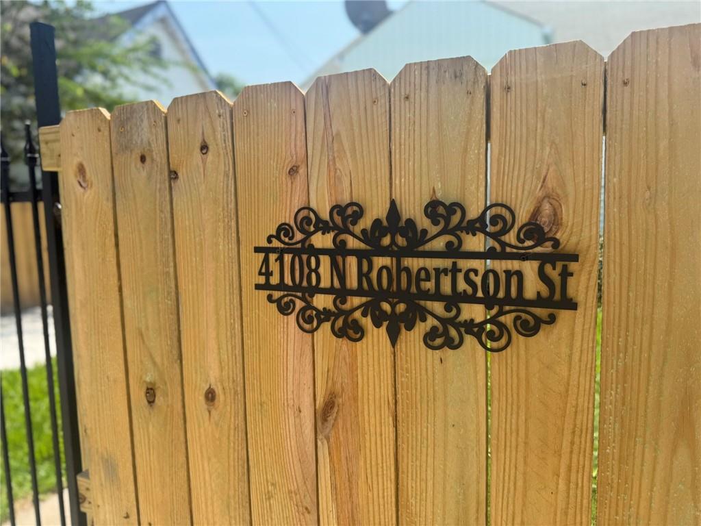 4108 N ROBERTSON Street