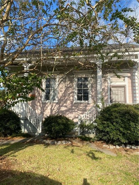 Photo of 129 OCEAN Avenue, Gretna, LA 70053 (MLS # 2560793)