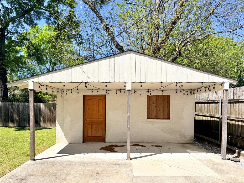 606 BROCKENBRAUGH Court