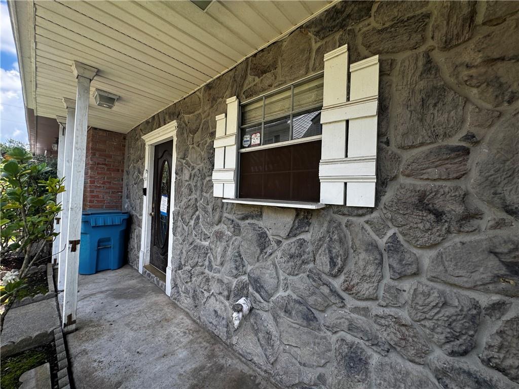 27 BRANDON HALL Drive
