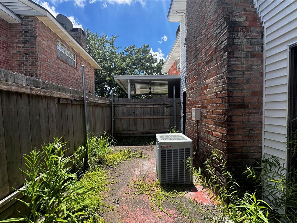 27 BRANDON HALL Drive