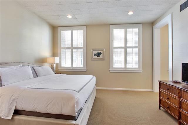 New Orleans, Louisiana 70130, United States, 2 Bedrooms Bedrooms, ,2 BathroomsBathrooms,Residential,Active,238582