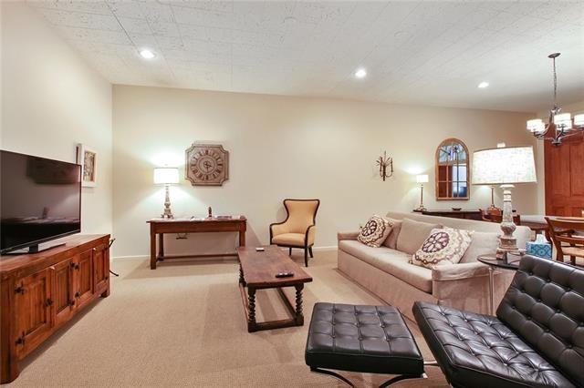 New Orleans, Louisiana 70130, United States, 2 Bedrooms Bedrooms, ,2 BathroomsBathrooms,Residential,Active,238582