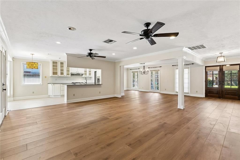 4513 TAFT Park