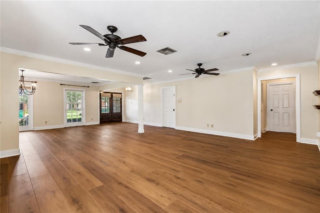 4513 TAFT Park