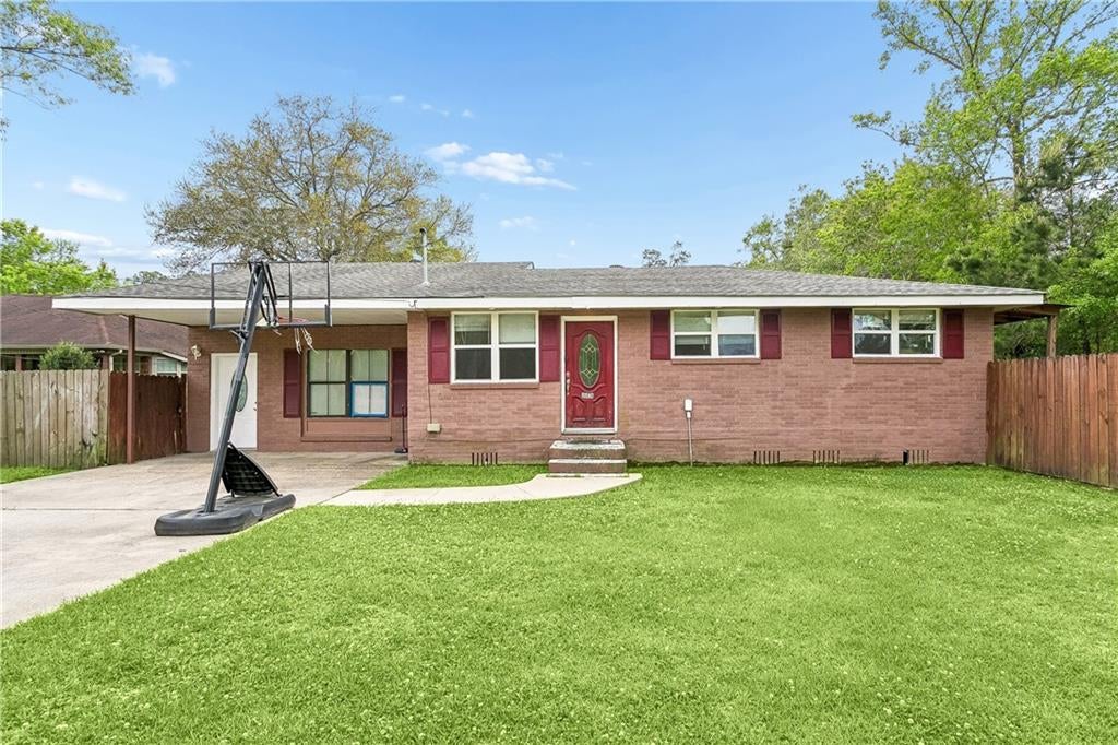 35438 GARDEN Drive