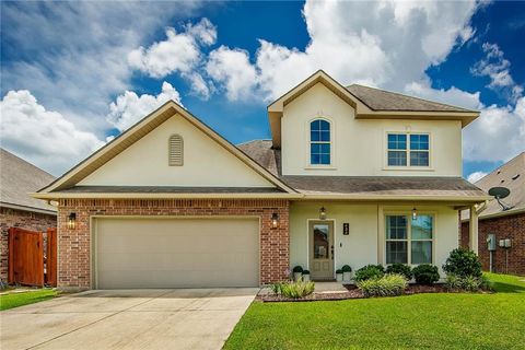 Photo of 434 CYPRESS GARDEN Drive, Houma, LA 70364 (MLS # 2559430)