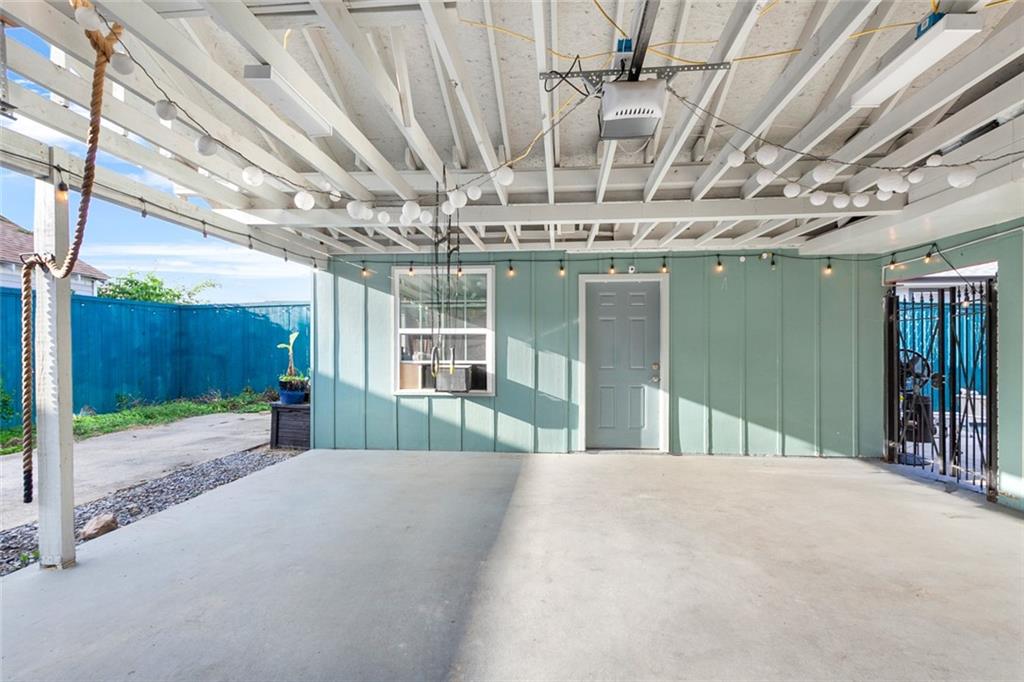 New Orleans, Louisiana 70122, United States, 3 Bedrooms Bedrooms, ,3 BathroomsBathrooms,Residential,Active,32063