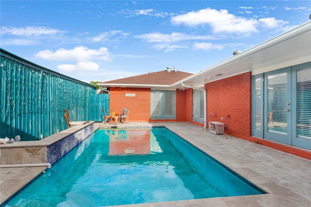 New Orleans, Louisiana 70122, United States, 3 Bedrooms Bedrooms, ,3 BathroomsBathrooms,Residential,Active,32063