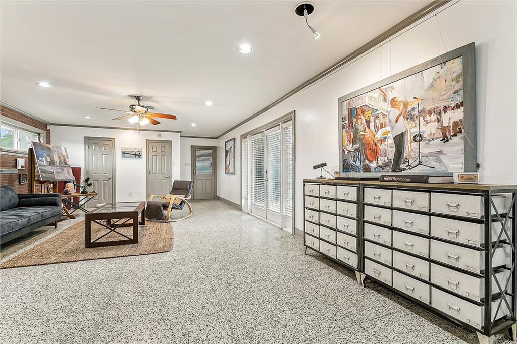 New Orleans, Louisiana 70122, United States, 3 Bedrooms Bedrooms, ,3 BathroomsBathrooms,Residential,Active,32063