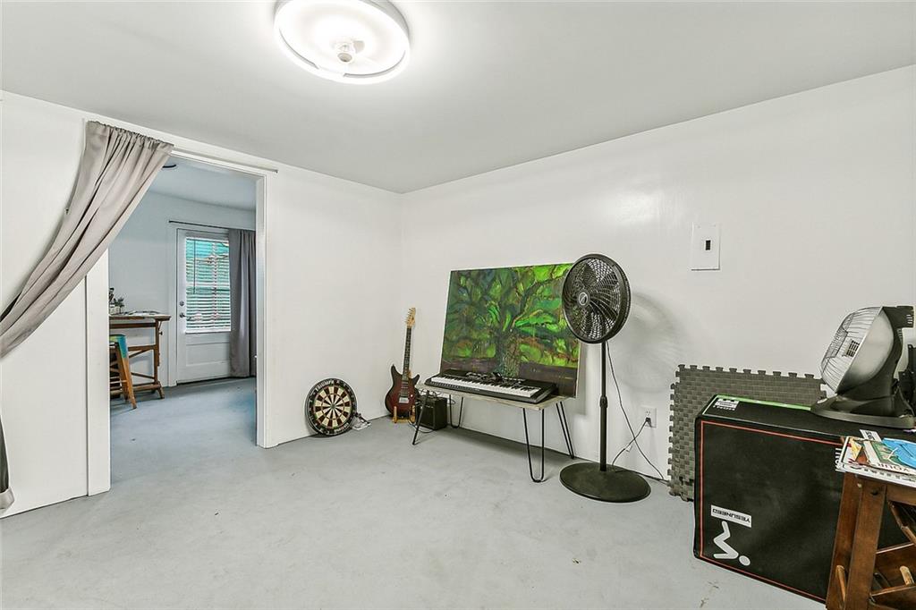 New Orleans, Louisiana 70122, United States, 3 Bedrooms Bedrooms, ,3 BathroomsBathrooms,Residential,Active,32063