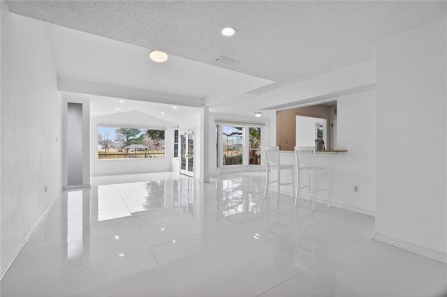 500 MARINA Drive