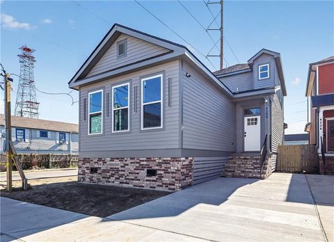 Photo of 4200 CLIO Street, New Orleans, LA 70125 (MLS # 2554536)