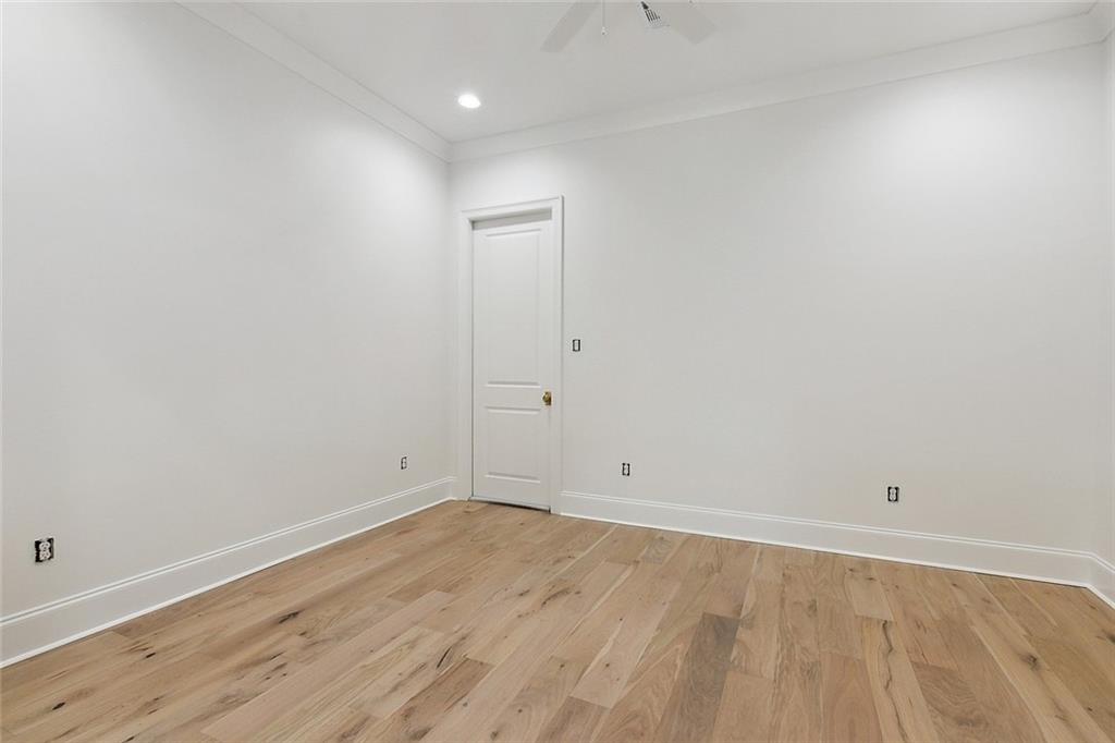 Mandeville, Louisiana 70471, United States, 5 Bedrooms Bedrooms, ,6 BathroomsBathrooms,Residential,Pending,97175