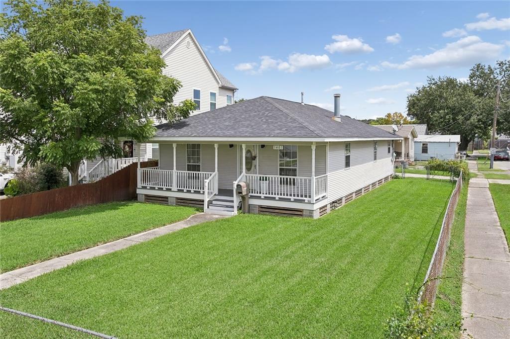 1401 CLAIBORNE Drive