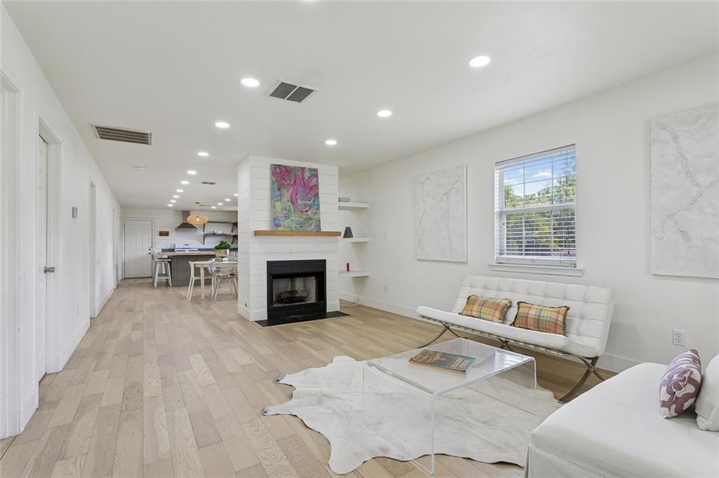 1401 CLAIBORNE Drive