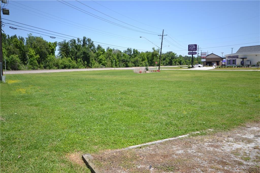 12429 HWY 90 Highway