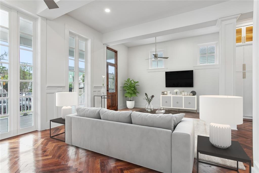 1424 GENERAL PERSHING Street