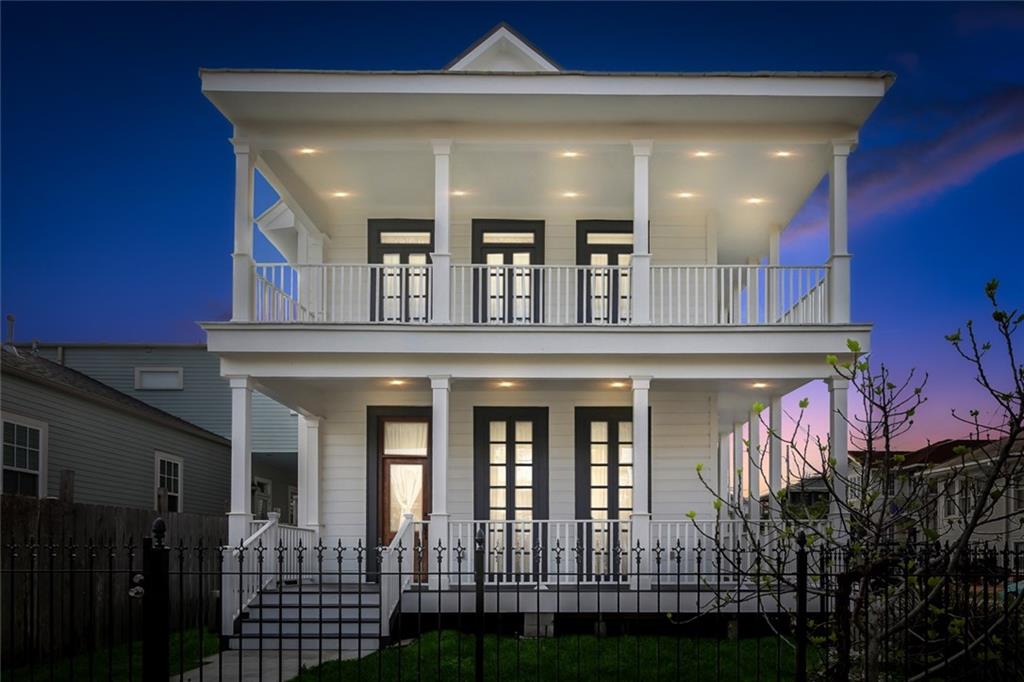 1424 GENERAL PERSHING Street